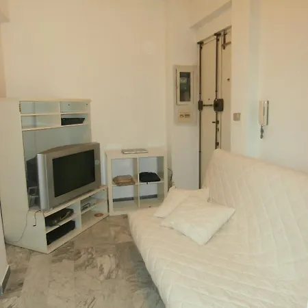 Attico Luminoso - Piazza Fermi Apartman